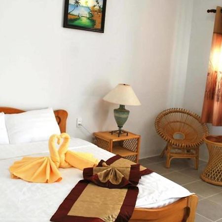 Phi Yen Hotel Chi Khu Co Ong Eksteriør billede