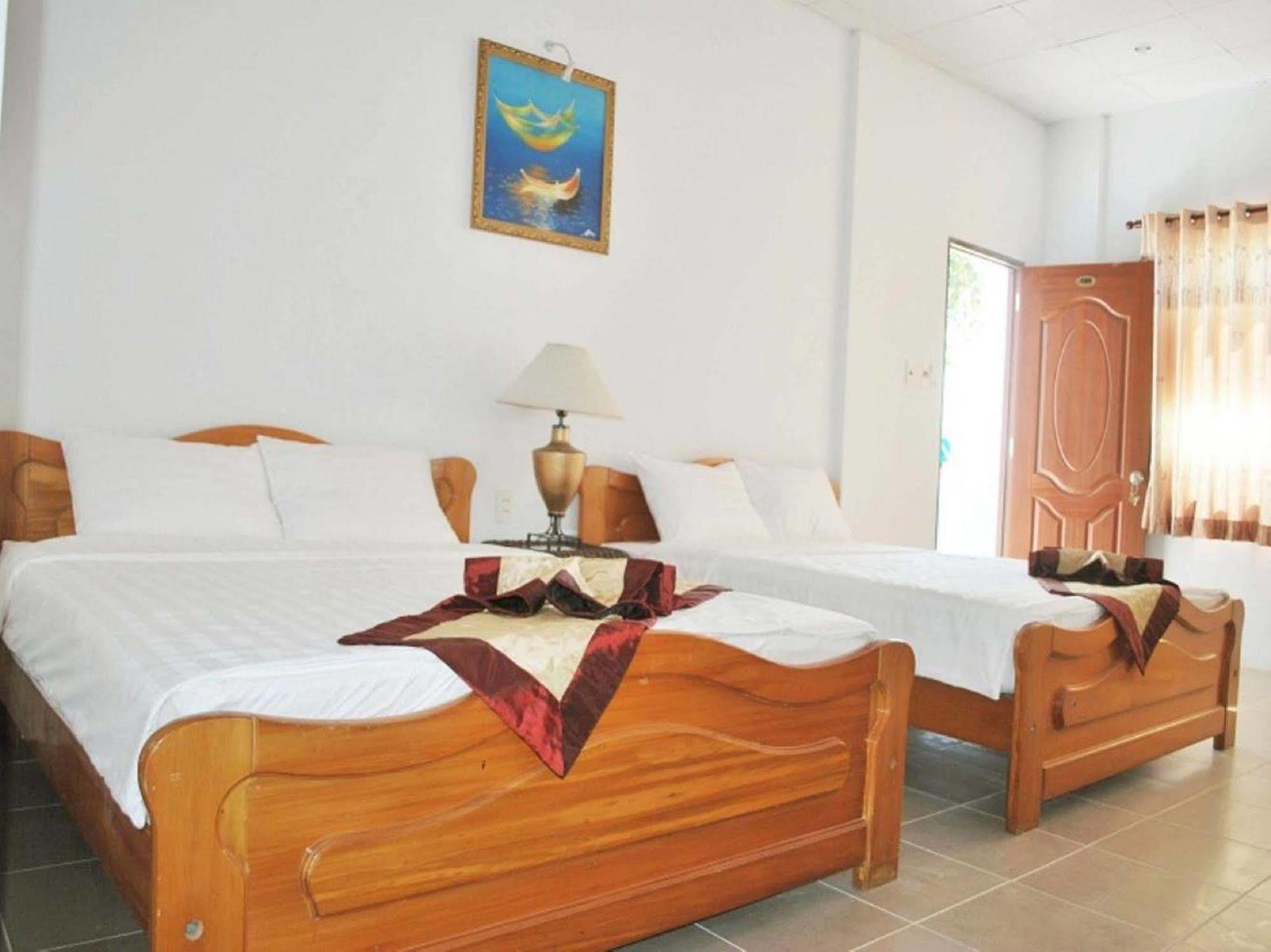 Phi Yen Hotel Chi Khu Co Ong Eksteriør billede