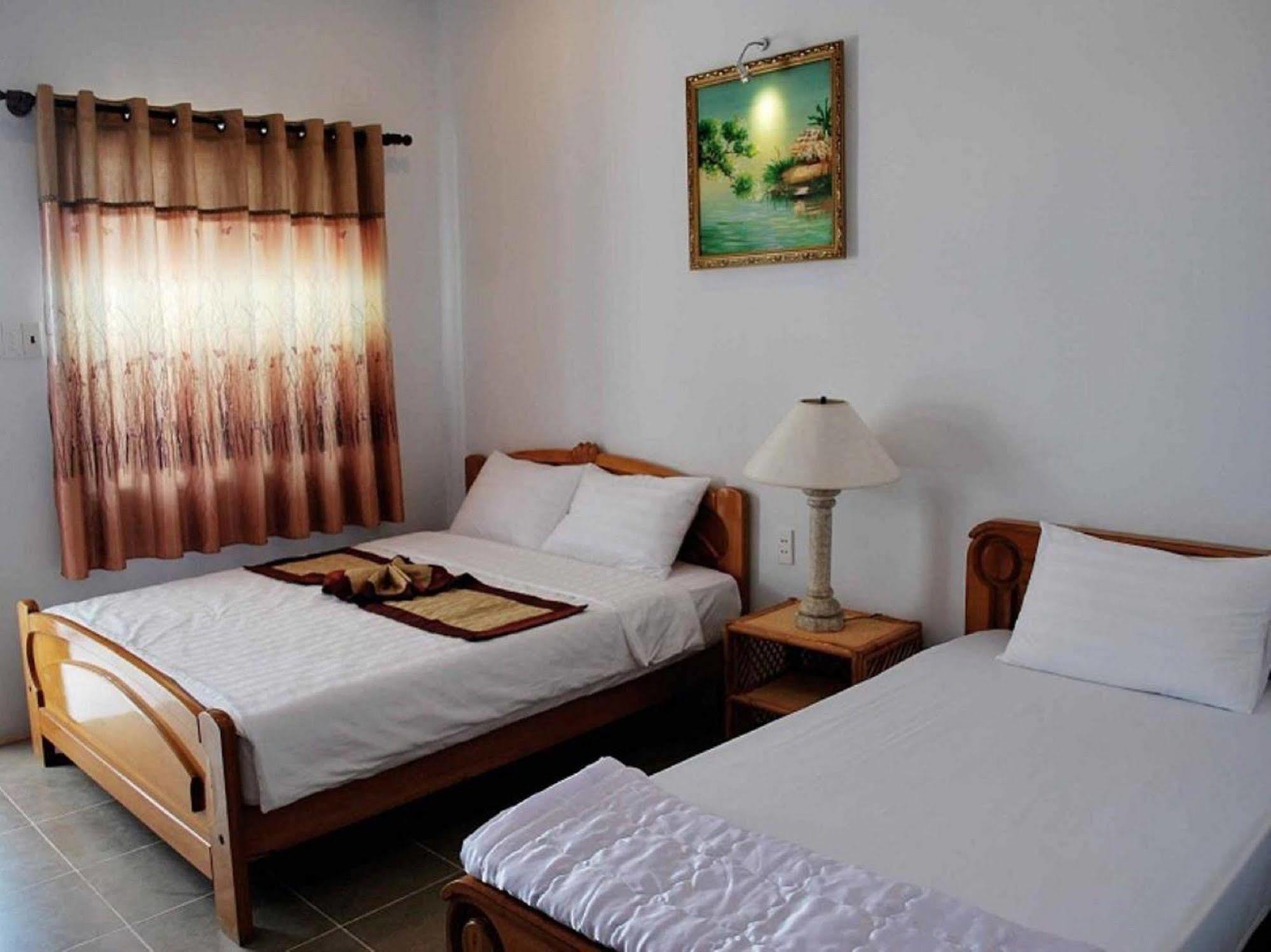 Phi Yen Hotel Chi Khu Co Ong Eksteriør billede