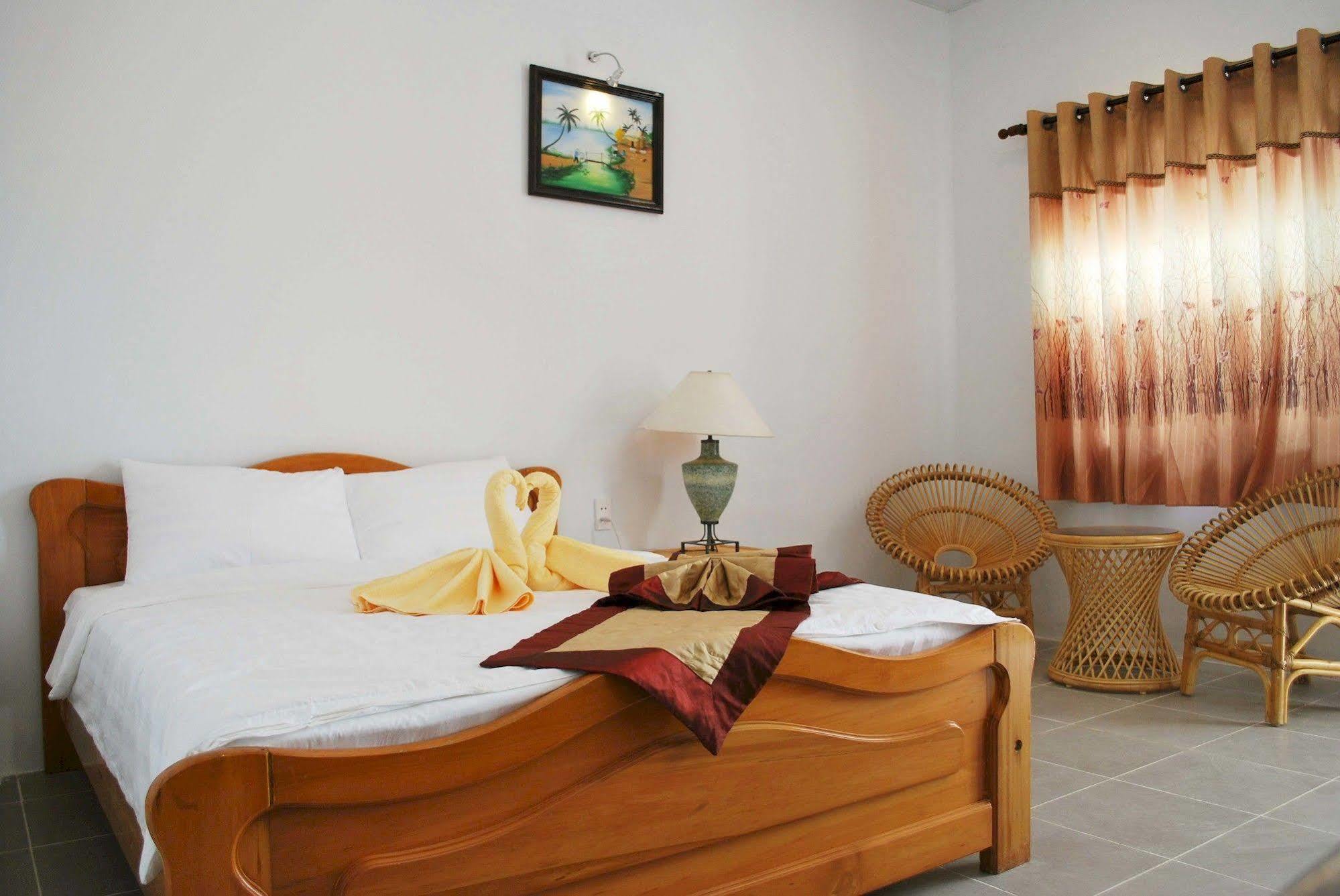 Phi Yen Hotel Chi Khu Co Ong Eksteriør billede