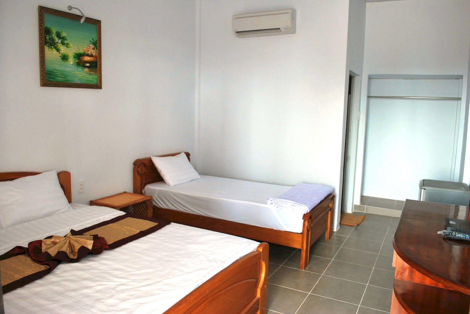 Phi Yen Hotel Chi Khu Co Ong Eksteriør billede
