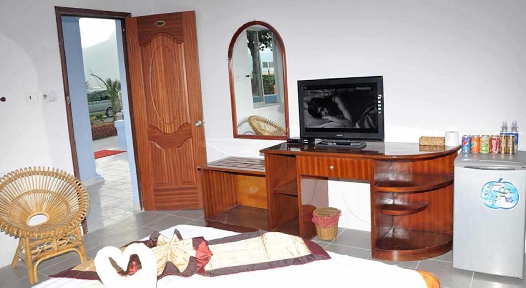 Phi Yen Hotel Chi Khu Co Ong Eksteriør billede